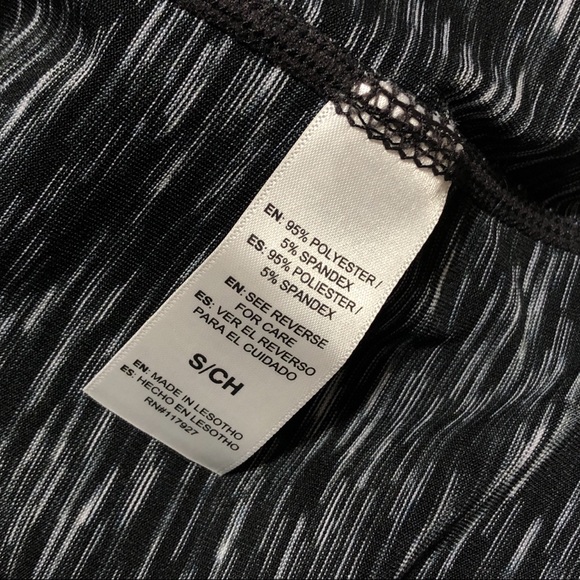 NWT Reebok Quarter Zip Pullover Size Small - Picture 11 of 13